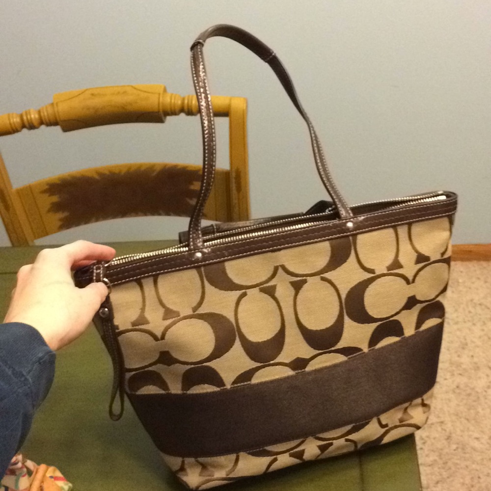 Coach shoulder bag - Picture 2 of 6